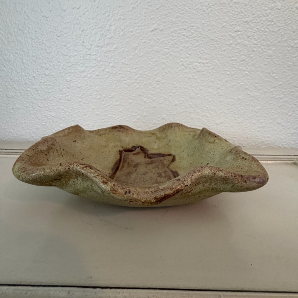 Etta B Pottery Mississippi Trinket Dish Scalloped Wavy Heritage - Picture 5 of 15